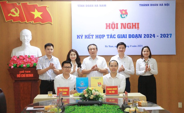 Tỉnh Đoàn Hà Nam và Thành Đoàn Hà Nội ký kết hợp tác giai đoạn 2024 - 2027 ảnh 3