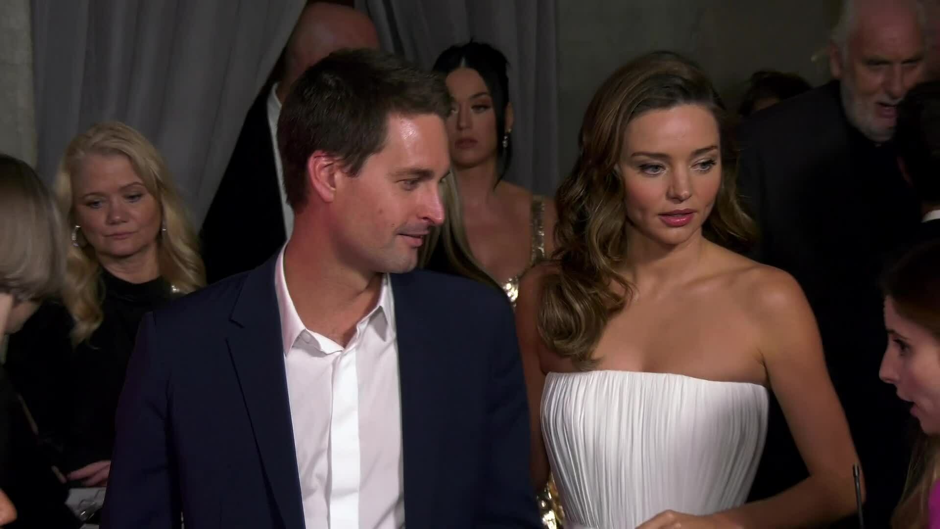 Miranda Kerr và chồng ở G'Day USA Arts Gala 2023