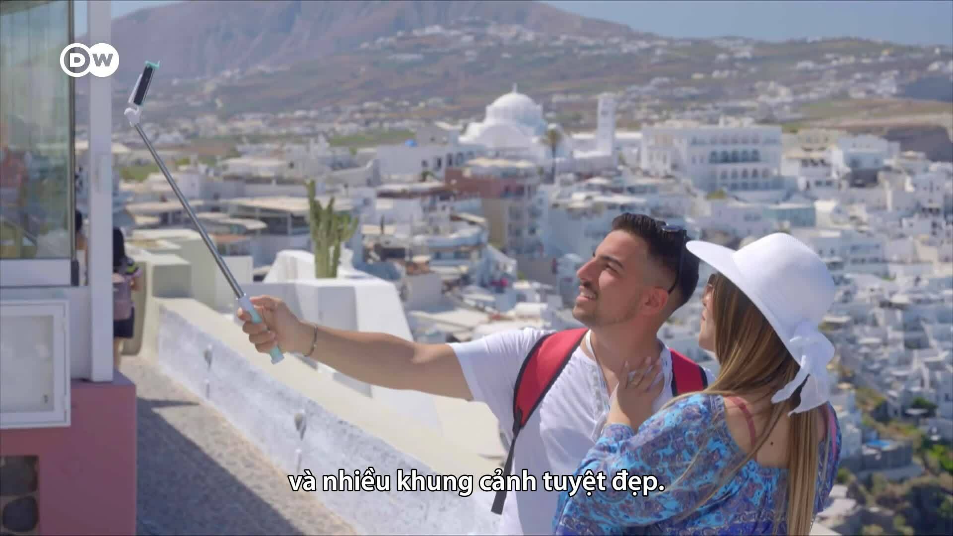 Santorini - thiên đường hay ác mộng quá tải?