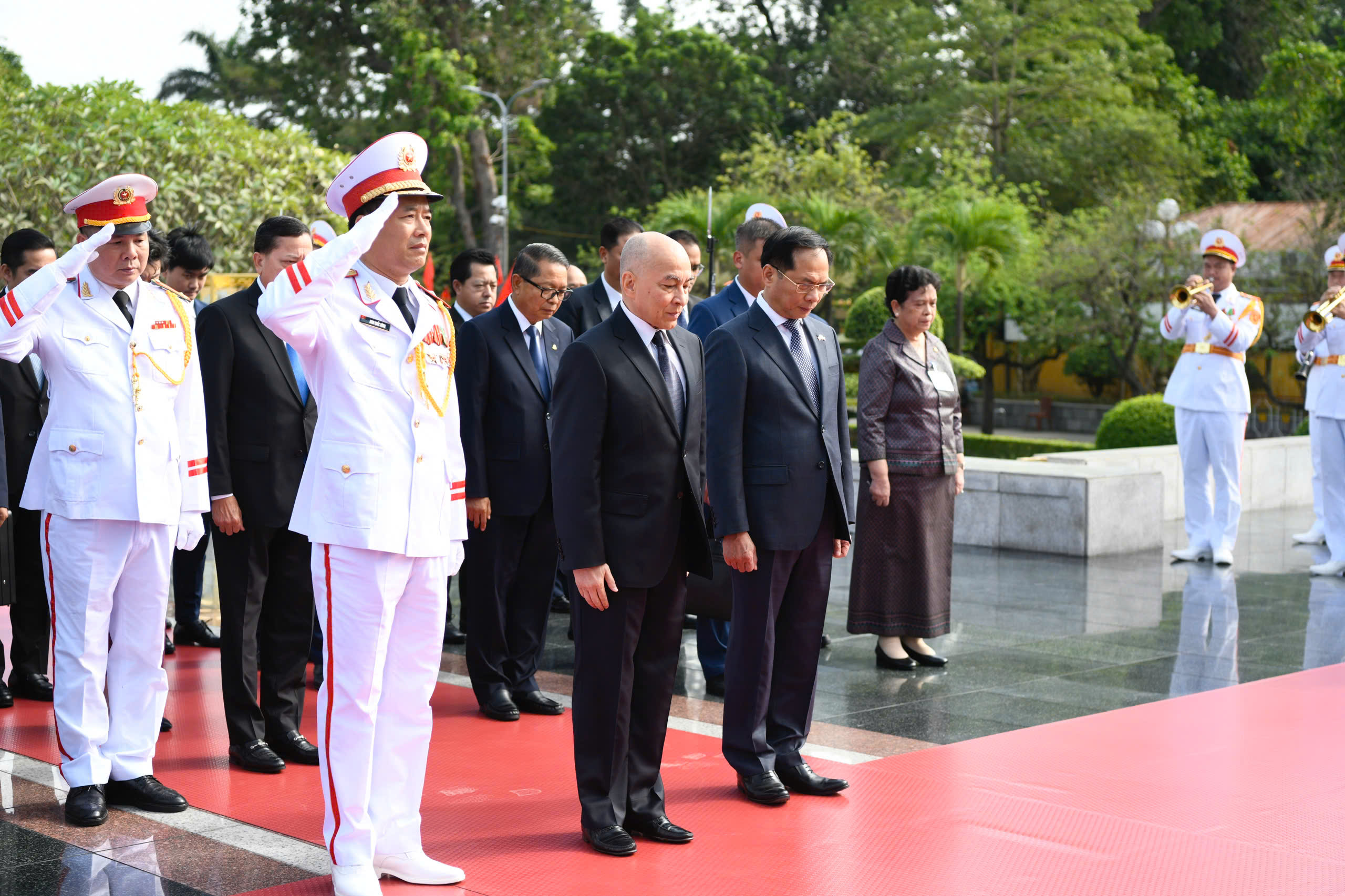 Chủ tịch nước Lương Cường chủ trì lễ đón Quốc vương Campuchia Norodom Sihamoni- Ảnh 18.