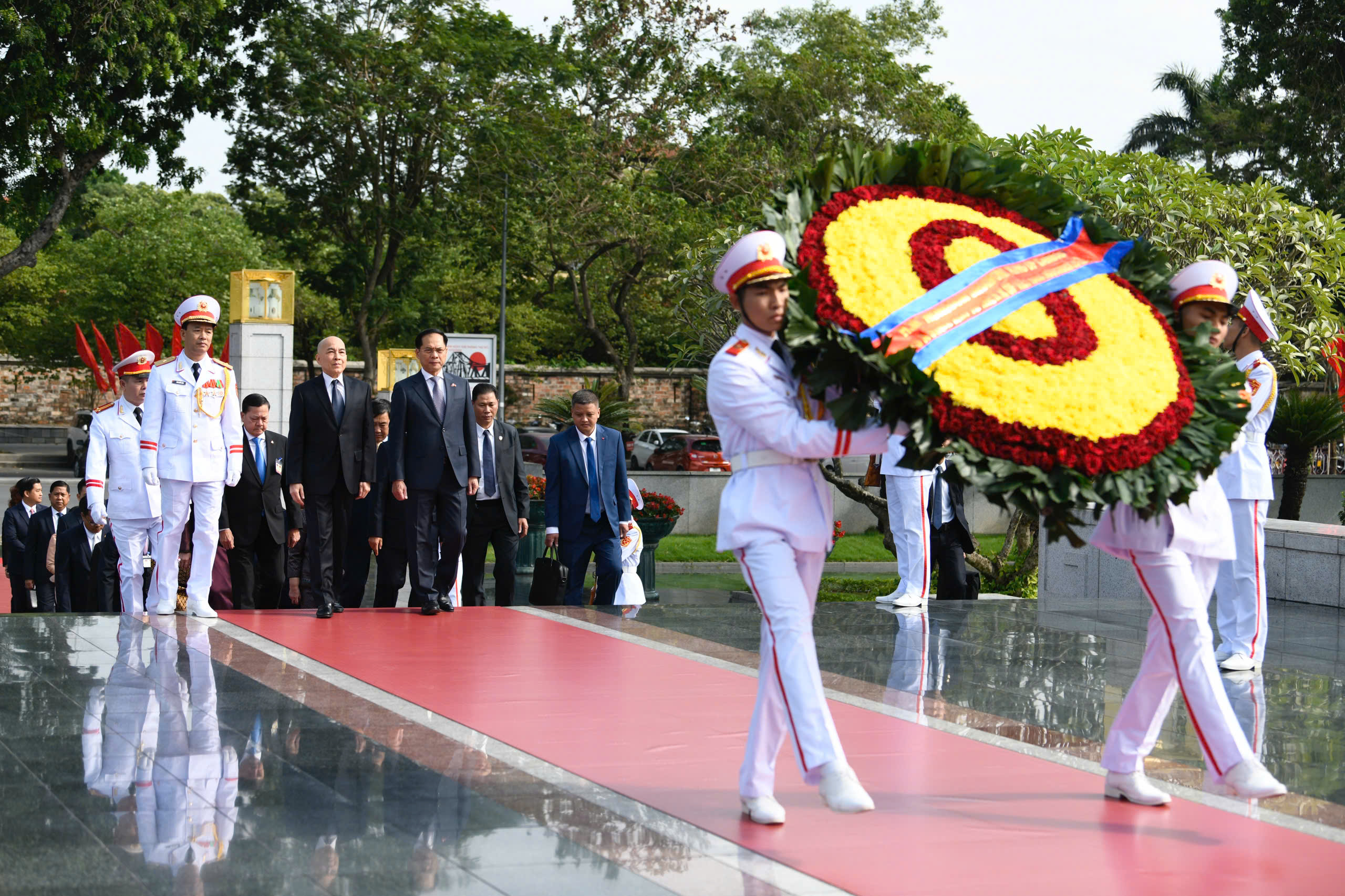 Chủ tịch nước Lương Cường chủ trì lễ đón Quốc vương Campuchia Norodom Sihamoni- Ảnh 16.