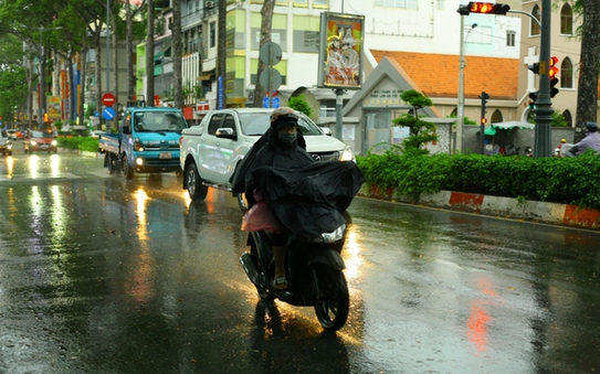 Thời tiết TP HCM hôm nay, 15-12: Có mưa, có trời mù- Ảnh 1.