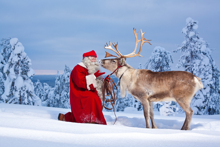 Du lịch đến ‘xứ sở ông già Noel’ bị hủy do tuyết quá ít - Ảnh 1.