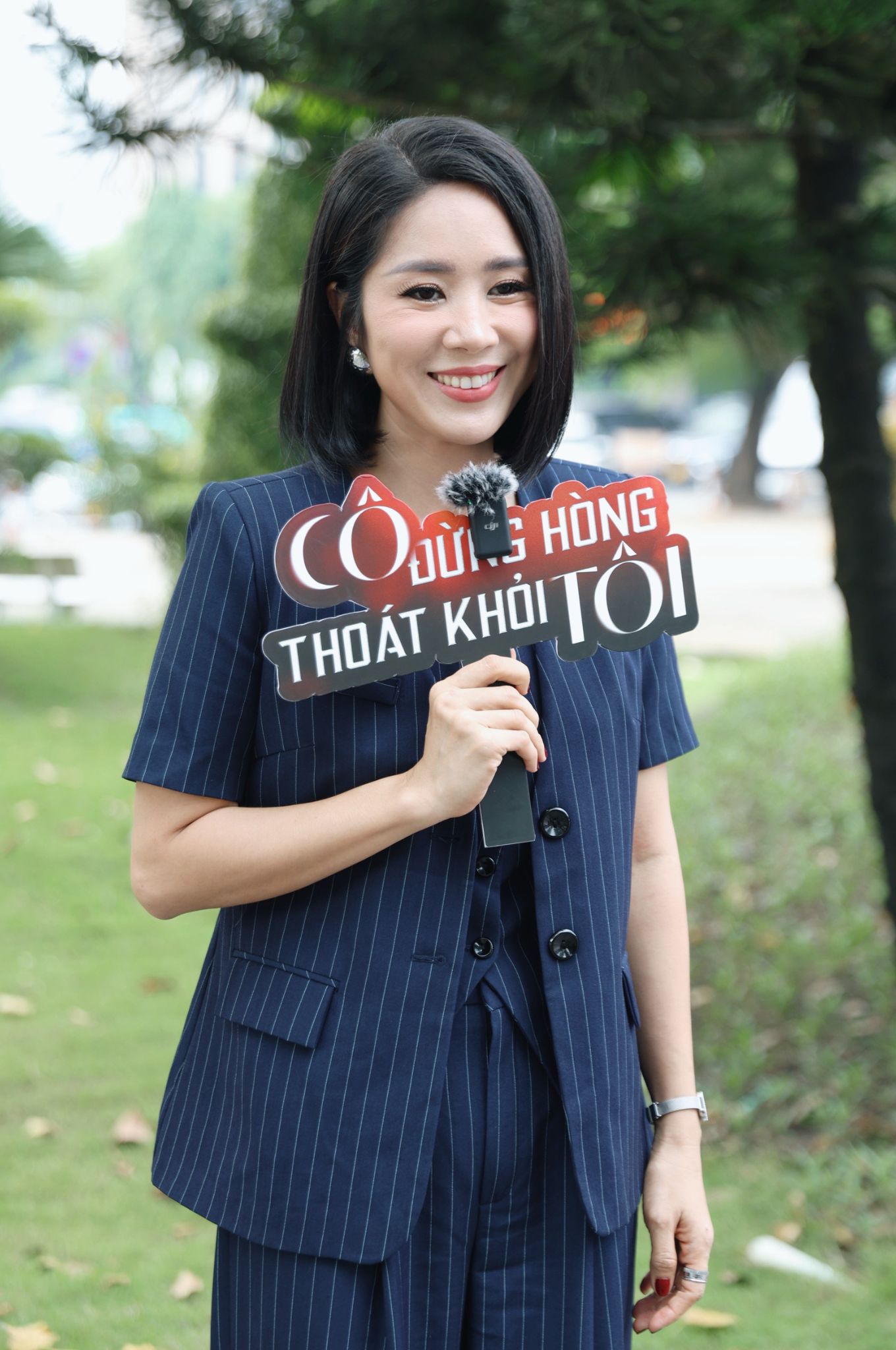 Lê Phương cắt tóc, "lột xác" khỏi hình tượng gái quê- Ảnh 1.