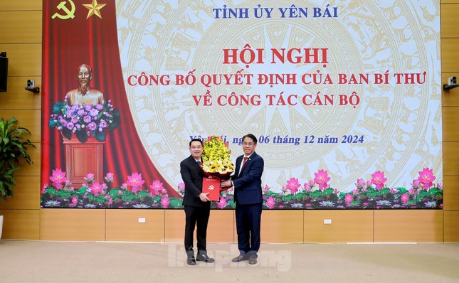 Ban Bí thư điều động, chỉ định Phó Bí thư Tỉnh uỷ Yên Bái ảnh 1