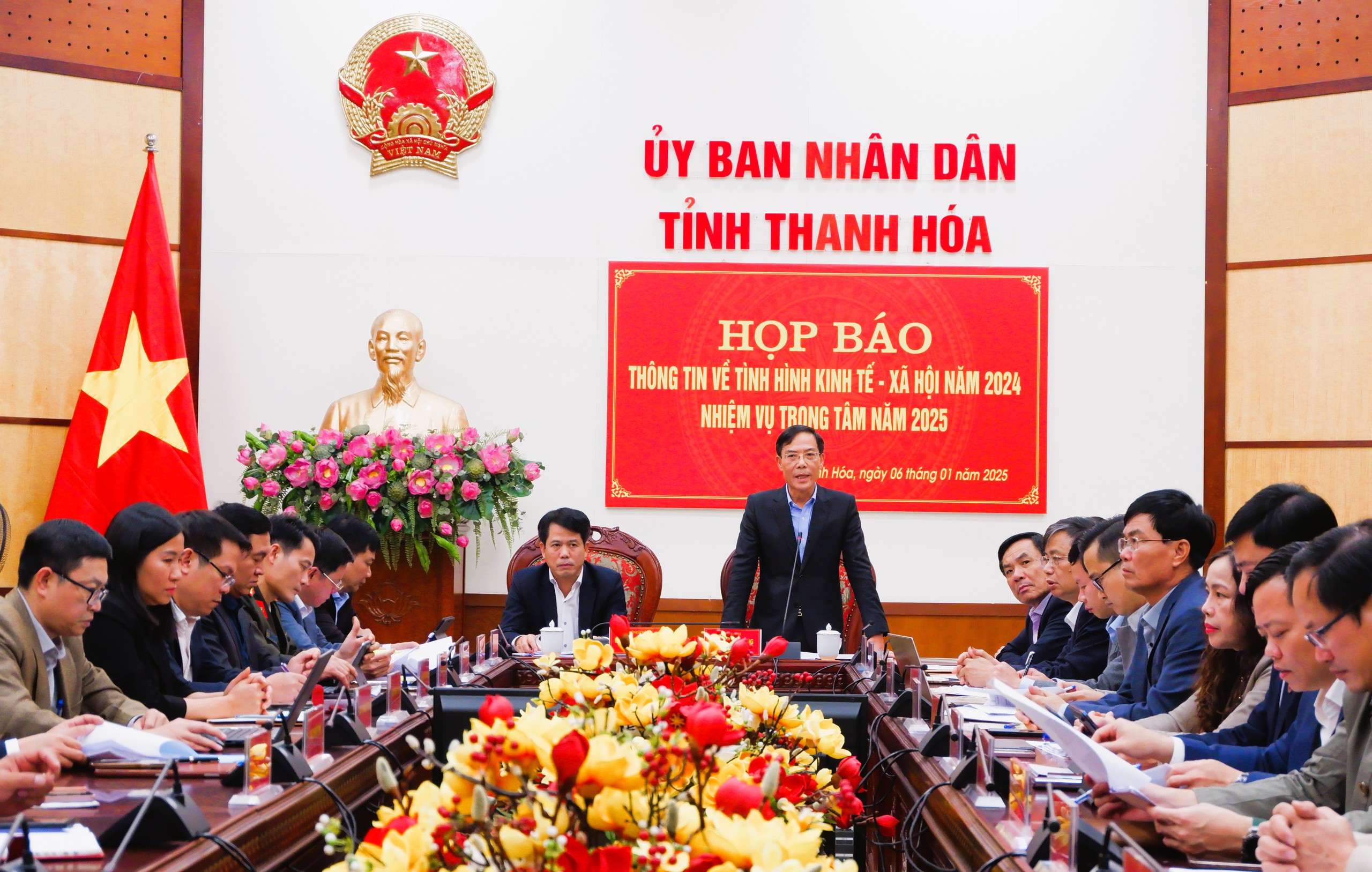 Thanh Hóa thu ngân sách vượt Quảng Ninh, đứng thứ 7 cả nước- Ảnh 1.