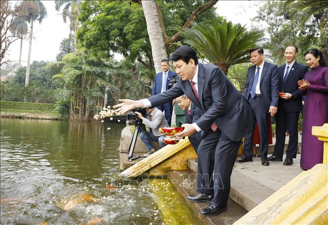 Chủ tịch nước Lương Cường dâng hương tưởng niệm Chủ tịch Hồ Chí Minh tại Nhà 67- Ảnh 8.