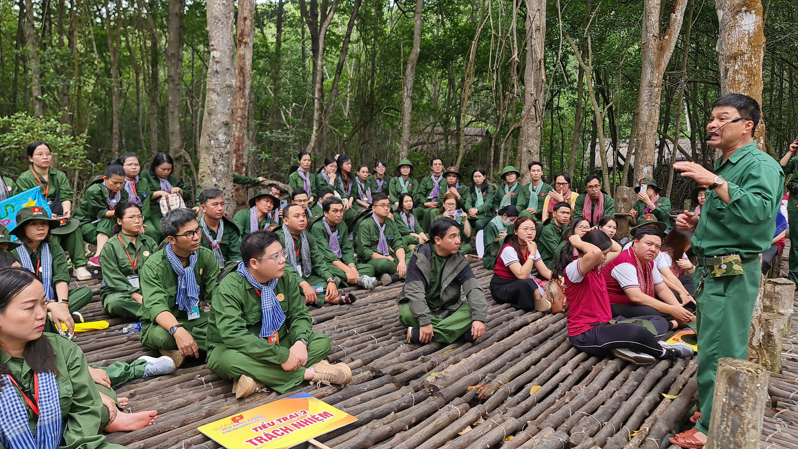 Hành trình Hoa Bàng Vuông 2024: Hành trình của kết nối và sẻ chia- Ảnh 6.